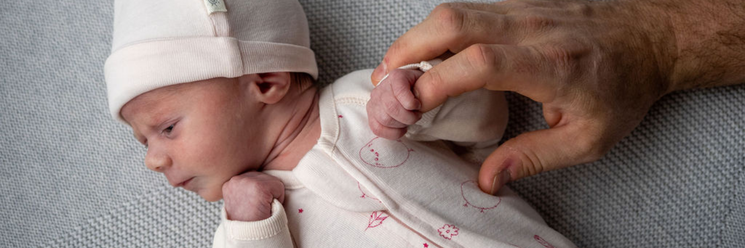 2.5kg - 3.5kg Premature Baby Clothing & Products