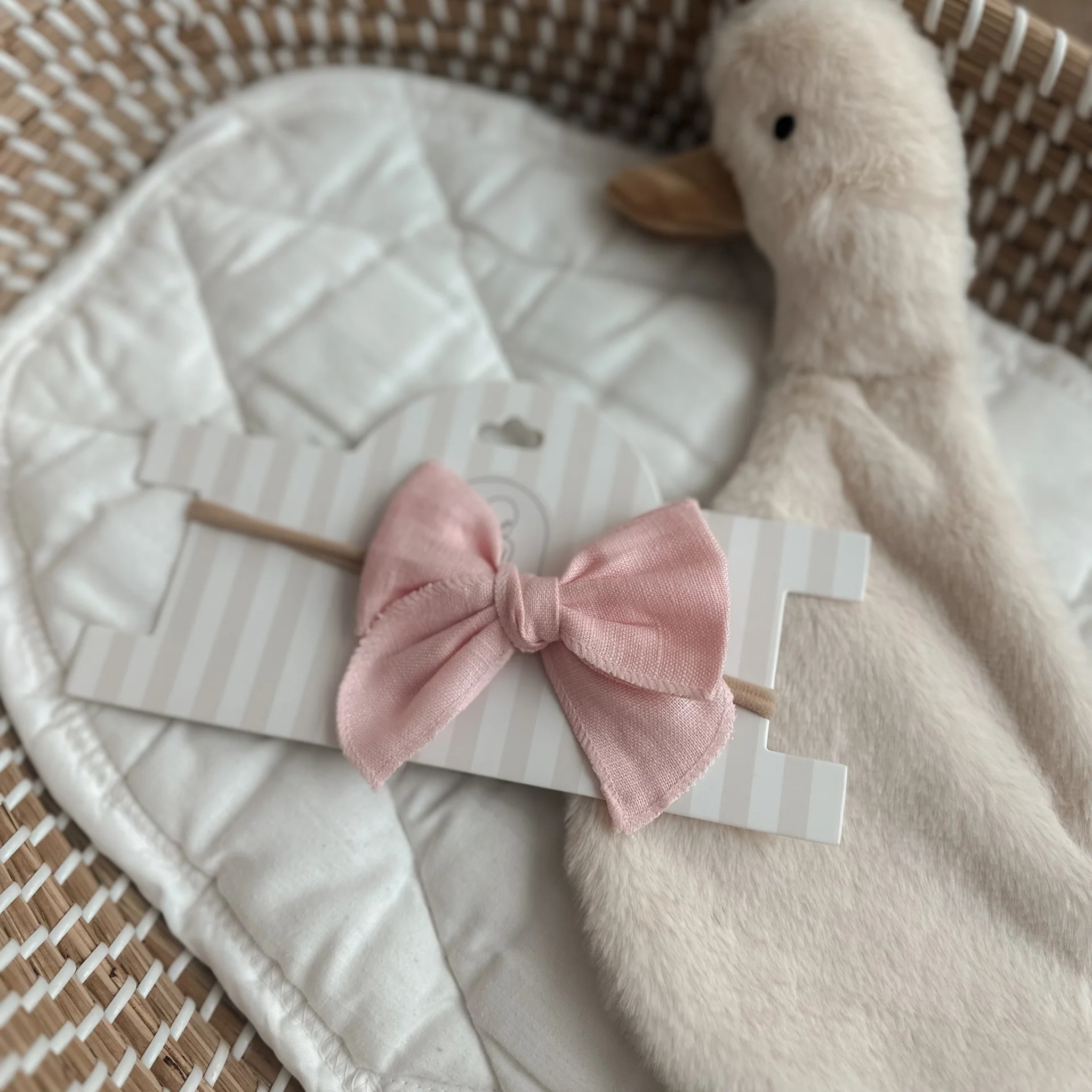 Prairie Linen Baby Bow Headband - Baby Pink